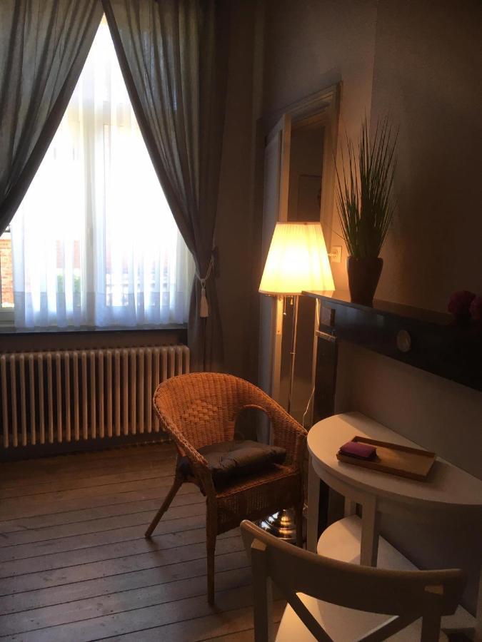 De Gelaarsde Kat Bed & Breakfast Ypres Exterior foto
